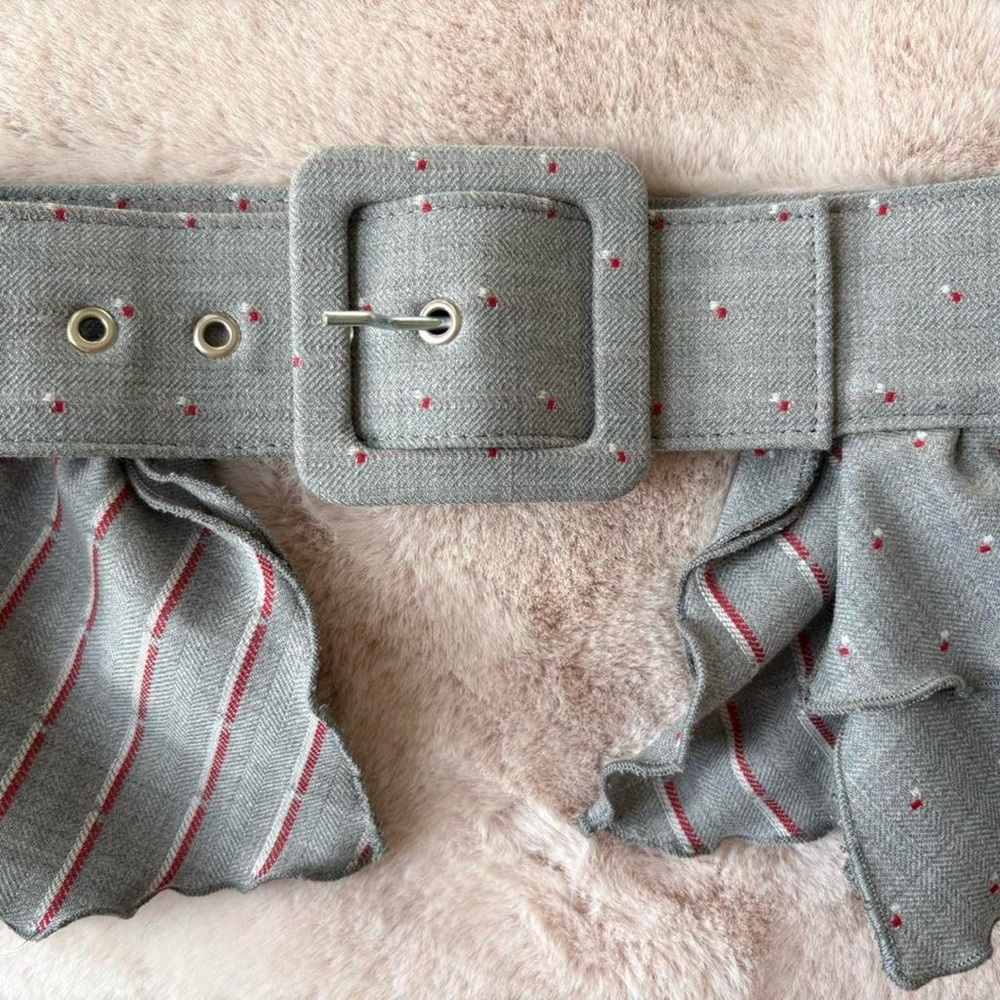 Twee Ruffled Grey Belt - Picture 2 of 3
